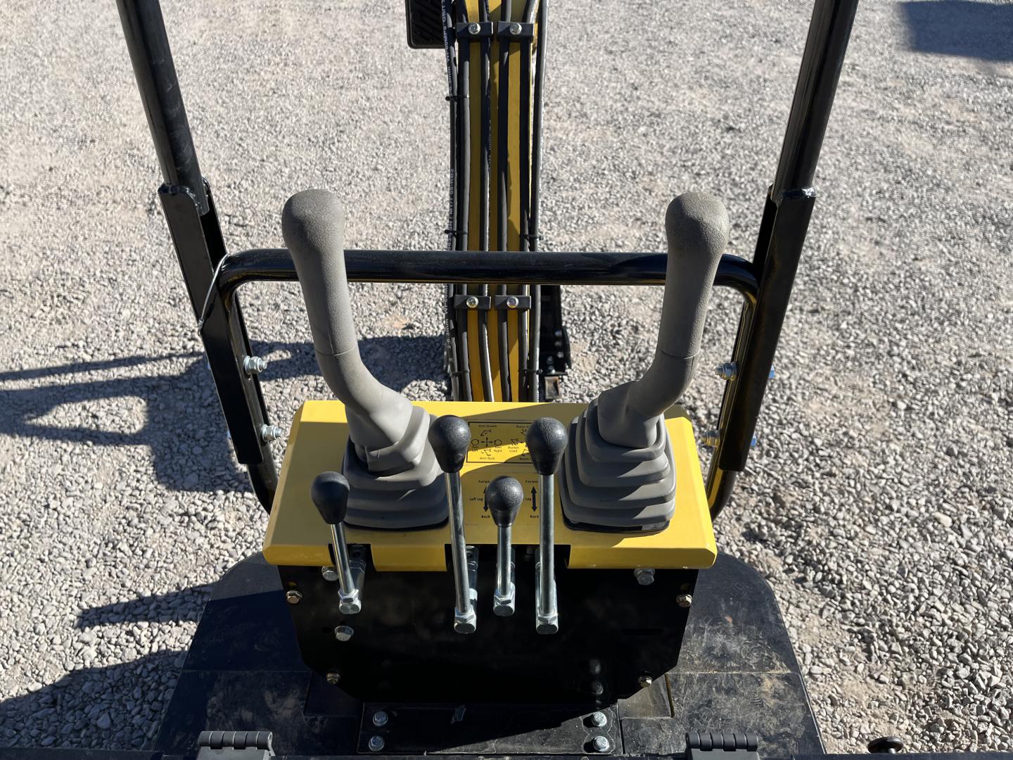 ./imagenes/INVOICE/2019/17384/MINIEXCAVADORA KOTA KT13 (8).JPG